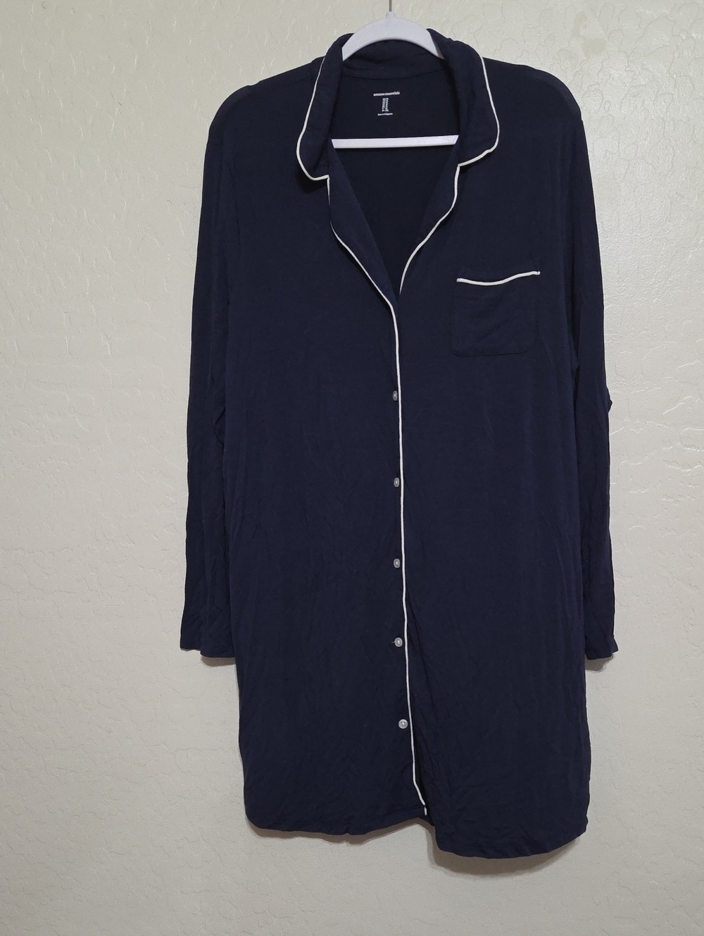 Amazon Essentials Navy Long-Sleeve Button-Front Sleep Shirt with White Piping